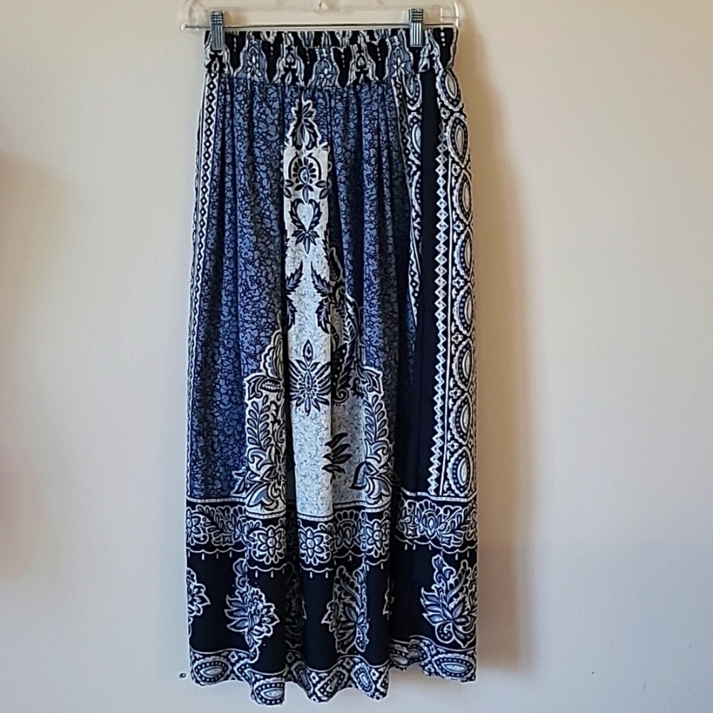 Metrowear skirt size S